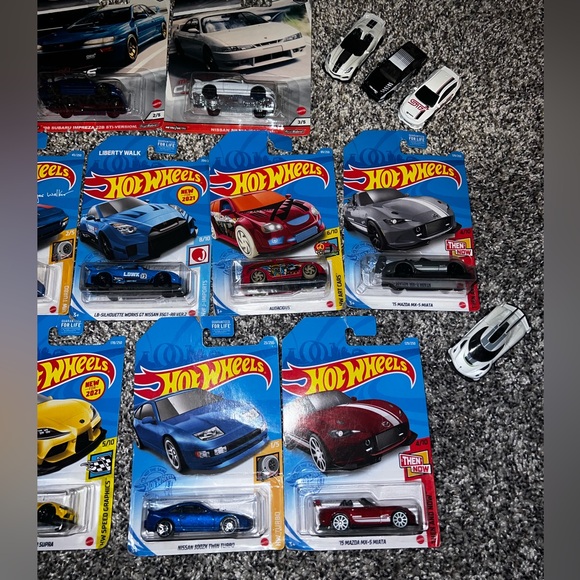 Hot Wheels - Picture 3 of 3